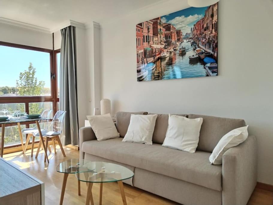 Madrid Wanda Aeropuerto Ifema Plenilunio Dy Apartment Exterior photo